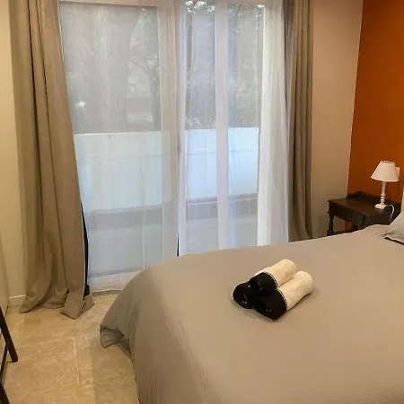 T2 Direct Sea Access With Garden Appartement