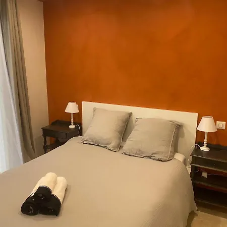 T2 Direct Sea Access With Garden Apartment Calvi (Corsica)